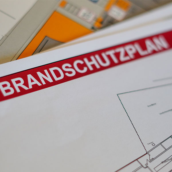 Beitragsbild von Brandschutz im Betrieb - Vorschriften und Maßnahmen
