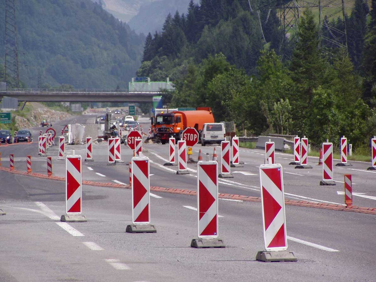 Beitragsbild von Wissenswertes zur Baustellenabsicherung | Aufkleber.org