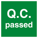 Qualitätskennzeichen Q.C. passed Grün Quadratisch