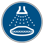 Gebotszeichen Wasserspr&uuml;hanlage einschalten beim Aussetzvorgang DIN EN ISO 7010 M043